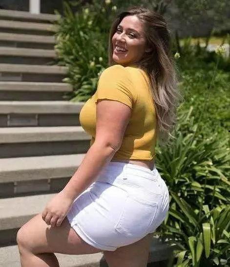 今日吃瓜著名女模特网红,瓜田里的时尚宠儿 第1张 今日吃瓜著名女模特网红,瓜田里的时尚宠儿 第1张